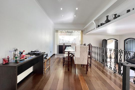 Sala 3 de casa à venda com 3 quartos, 230m² em Alto de Pinheiros, São Paulo