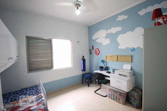 Quarto Piso Superior de casa à venda com 4 quartos, 150m² em Vila Monumento, São Paulo