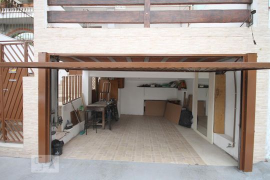 Fachada de casa à venda com 4 quartos, 150m² em Vila Monumento, São Paulo