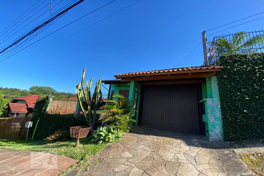 Fachada de casa à venda com 2 quartos, 106m² em Hamburgo Velho, Novo Hamburgo