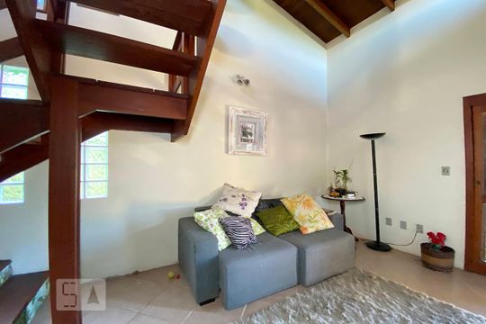 Sala 1 de casa à venda com 2 quartos, 106m² em Hamburgo Velho, Novo Hamburgo