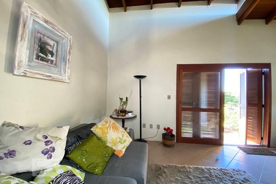 Sala 1 de casa à venda com 2 quartos, 106m² em Hamburgo Velho, Novo Hamburgo