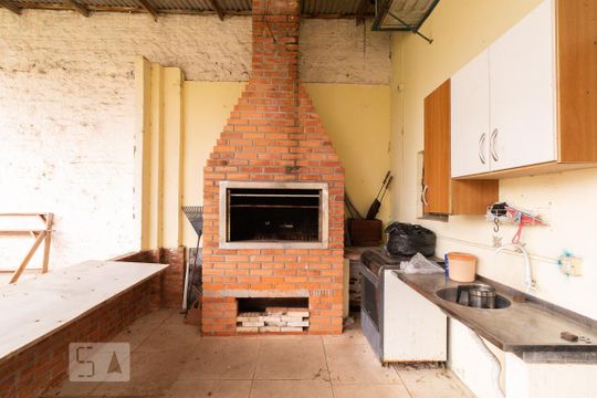 Churrasqueira de casa à venda com 2 quartos, 188m² em Nossa Senhora das Graças, Canoas