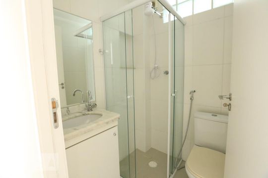 Banheiro de apartamento à venda com 1 quarto, 45m² em Itaim Bibi, São Paulo