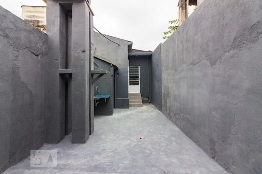 Quintal de casa à venda com 1 quarto, 90m² em Santana, São Paulo