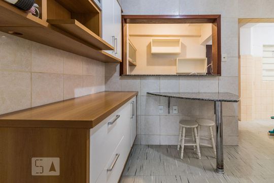 Cozinha de apartamento à venda com 3 quartos, 124m² em Santana, Porto Alegre