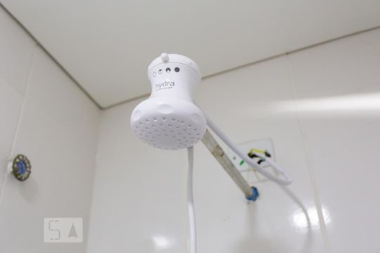 Chuveiro de casa para alugar com 1 quarto, 30m² em Bandeiras, Osasco