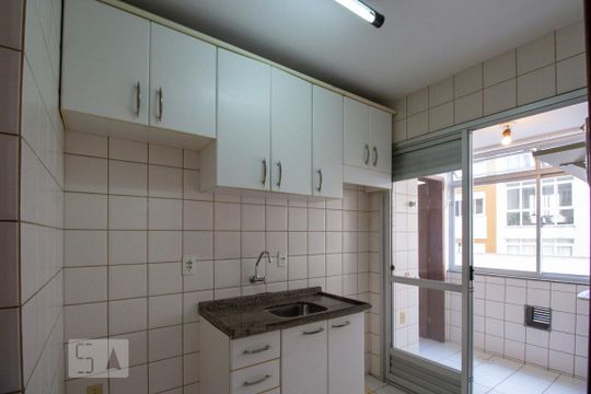 Cozinha de apartamento para alugar com 2 quartos, 70m² em Centro, Florianópolis