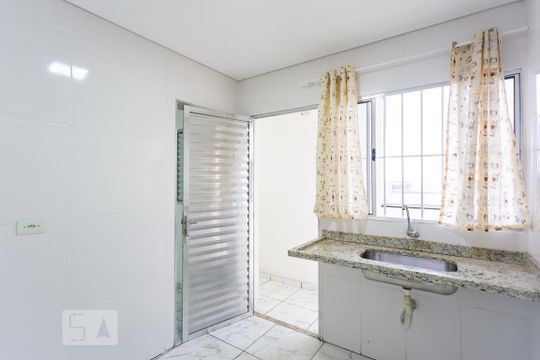 Cozinha de casa para alugar com 1 quarto, 35m² em Bandeiras, Osasco