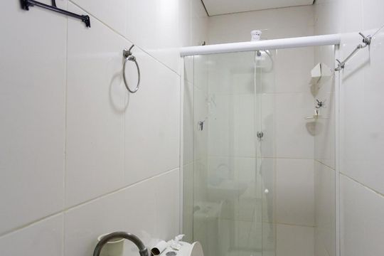 Banheiro de casa para alugar com 1 quarto, 35m² em Bandeiras, Osasco