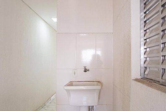 Área de Serviço de casa para alugar com 1 quarto, 35m² em Bandeiras, Osasco