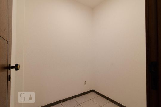 Quarto de Serviço de apartamento para alugar com 3 quartos, 91m² em Caiçaras, Belo Horizonte