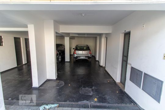 Garagem de apartamento para alugar com 3 quartos, 95m² em Palmares, Belo Horizonte