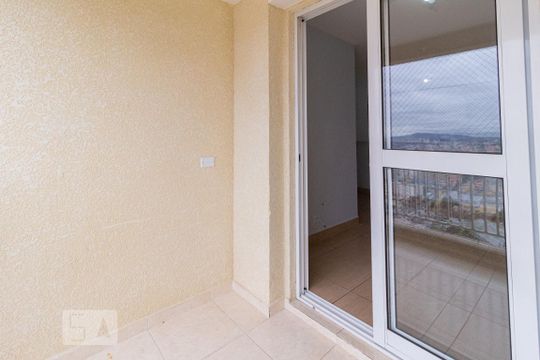 Sacada de apartamento para alugar com 2 quartos, 50m² em Quitaúna, Osasco