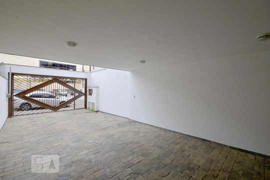 Garagem de casa à venda com 4 quartos, 200m² em Bosque da Saúde, São Paulo