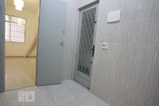 Cozinha de apartamento para alugar com 2 quartos, 58m² em Tijuca, Rio de Janeiro
