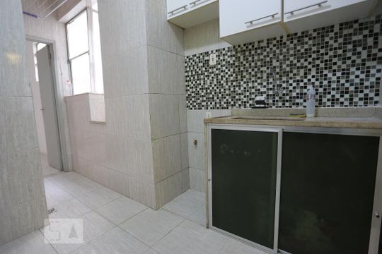 Cozinha de apartamento para alugar com 2 quartos, 58m² em Tijuca, Rio de Janeiro
