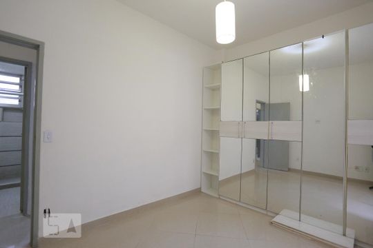 Quarto 1 de apartamento para alugar com 2 quartos, 58m² em Tijuca, Rio de Janeiro