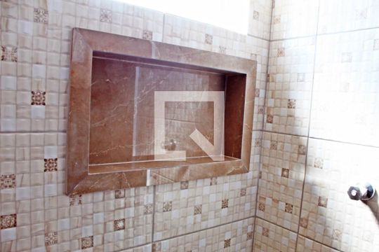 Banheiro de apartamento para alugar com 2 quartos, 72m² em Itaquera, São Paulo