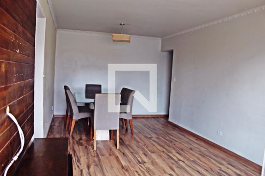 Sala de apartamento para alugar com 2 quartos, 72m² em Itaquera, São Paulo