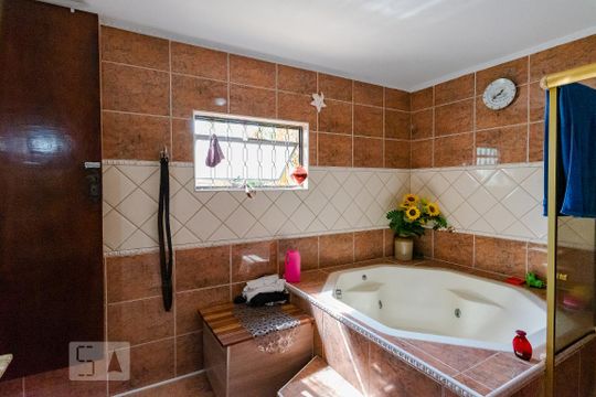 Banheiro da Suíte de casa à venda com 2 quartos, 200m² em Vila Anhangüera, Campinas