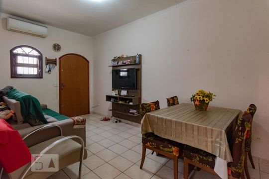 Sala de casa à venda com 2 quartos, 200m² em Vila Anhangüera, Campinas
