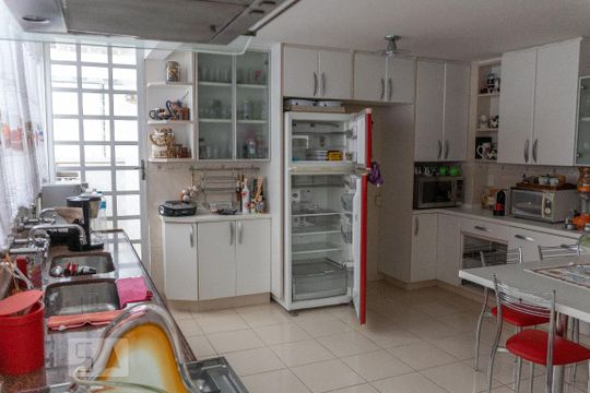 Cozinha de apartamento à venda com 4 quartos, 380m² em Recreio dos Bandeirantes, Rio de Janeiro
