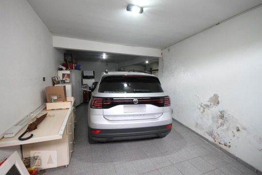 Garagem de casa à venda com 3 quartos, 220m² em Bosque da Saúde, São Paulo