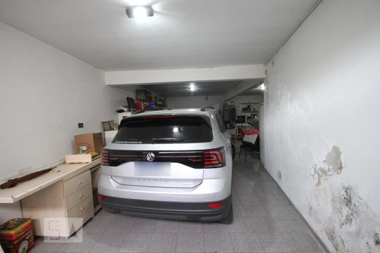 Garagem de casa à venda com 3 quartos, 220m² em Bosque da Saúde, São Paulo
