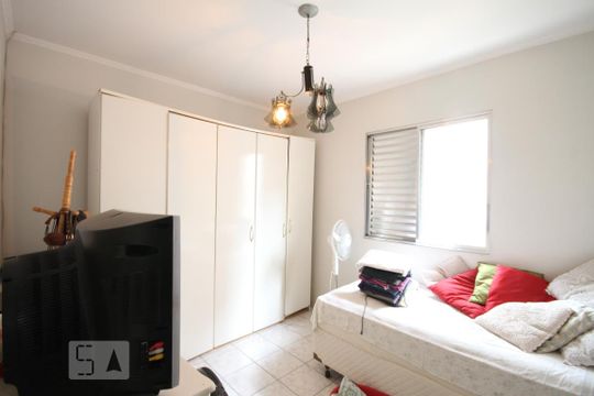 Quarto 2 de casa à venda com 3 quartos, 220m² em Bosque da Saúde, São Paulo
