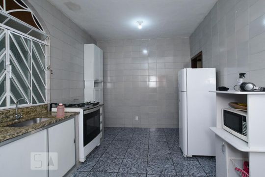 Cozinha de apartamento à venda com 3 quartos, 110m² em Santa Amelia, Belo Horizonte