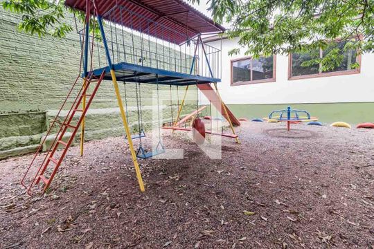 Área Comum - Playground de apartamento à venda com 3 quartos, 84m² em Medianeira, Porto Alegre