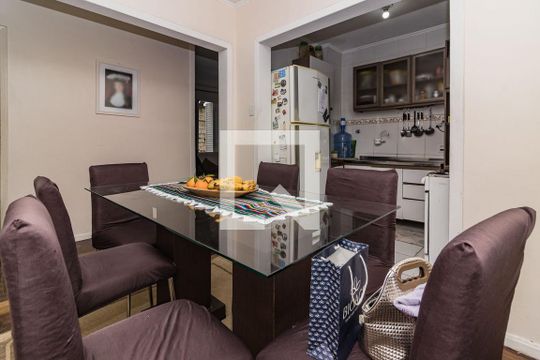 Sala 2 de apartamento à venda com 3 quartos, 84m² em Medianeira, Porto Alegre