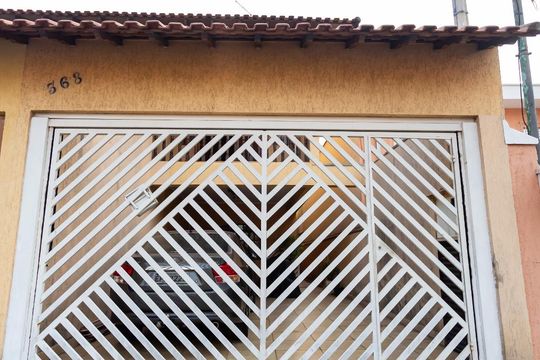 Fachada de casa à venda com 3 quartos, 159m² em Jardim das Flores, Osasco