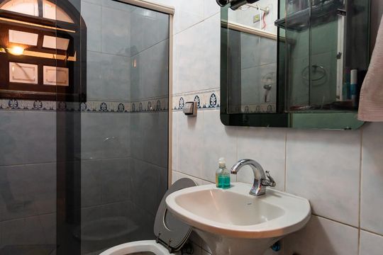 Banheiro de casa à venda com 3 quartos, 159m² em Jardim das Flores, Osasco