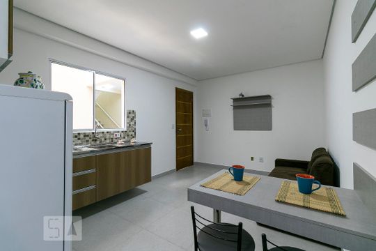 Sala / Cozinha de kitnet/studio para alugar com 1 quarto, 30m² em Parque da Mooca, São Paulo