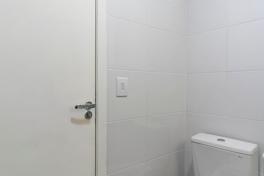 Banheiro de kitnet/studio para alugar com 1 quarto, 30m² em Parque da Mooca, São Paulo