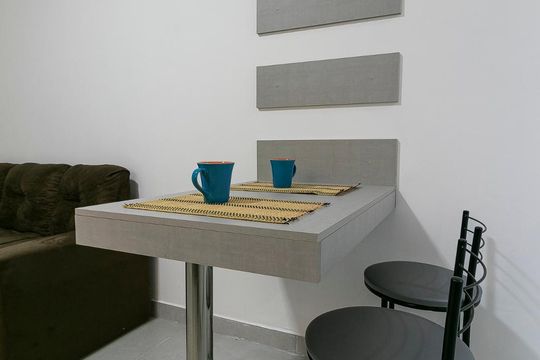 Sala - Mesa e Cadeiras de kitnet/studio para alugar com 1 quarto, 30m² em Parque da Mooca, São Paulo