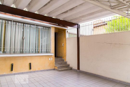 Garagem de casa à venda com 4 quartos, 144m² em Vila Guarani, São Paulo