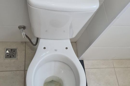 Detalhe Banheiro de apartamento para alugar com 2 quartos, 48m² em Vila Carvalho, Sorocaba