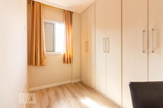 Quarto de apartamento para alugar com 2 quartos, 74m² em Centro, Osasco