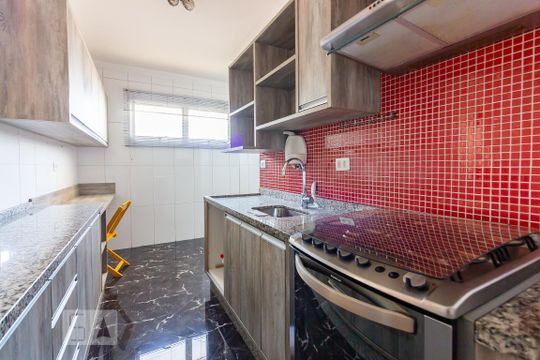 Cozinha de apartamento para alugar com 2 quartos, 74m² em Centro, Osasco