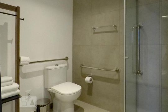 Banheiro de kitnet/studio à venda com 1 quarto, 18m² em Vila Mariana, São Paulo