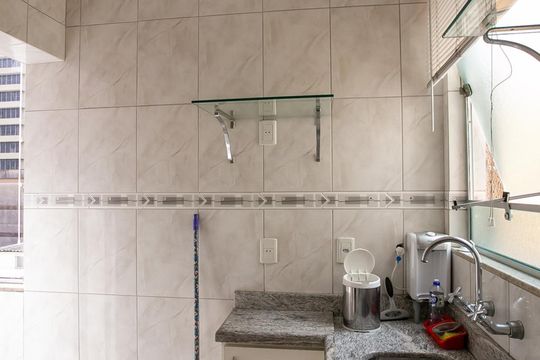Cozinha de apartamento à venda com 1 quarto, 41m² em Praia de Belas, Porto Alegre