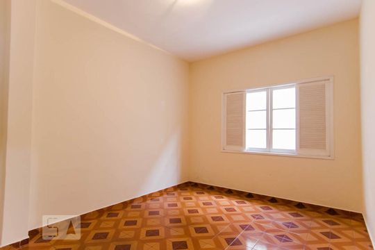 Suíte de casa à venda com 4 quartos, 250m² em Jardim Santa Cecília, Guarulhos