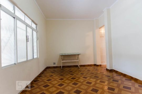 Sala 1 de casa à venda com 4 quartos, 250m² em Jardim Santa Cecília, Guarulhos
