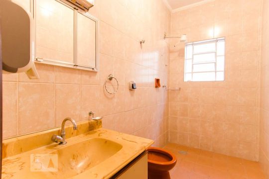 Banheiro 1 de casa à venda com 4 quartos, 250m² em Jardim Santa Cecília, Guarulhos