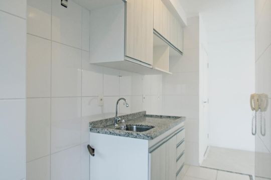 Cozinha de apartamento para alugar com 1 quarto, 36m² em Santo Amaro, São Paulo