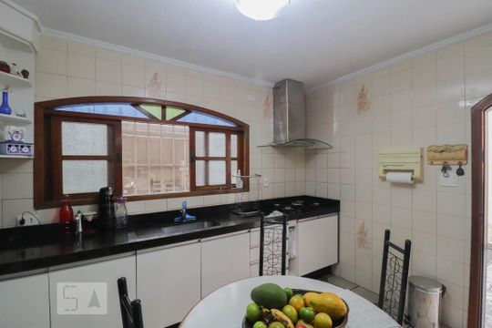 Cozinha de casa à venda com 3 quartos, 250m² em Picanço, Guarulhos