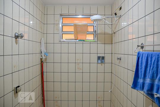 Banheiro de casa à venda com 2 quartos, 140m² em Vila Florida, São Bernardo do Campo
